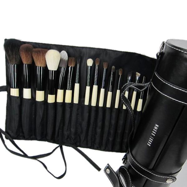 Kit 18 Pinceis Réplicas Bobbi Brown Travel size.'